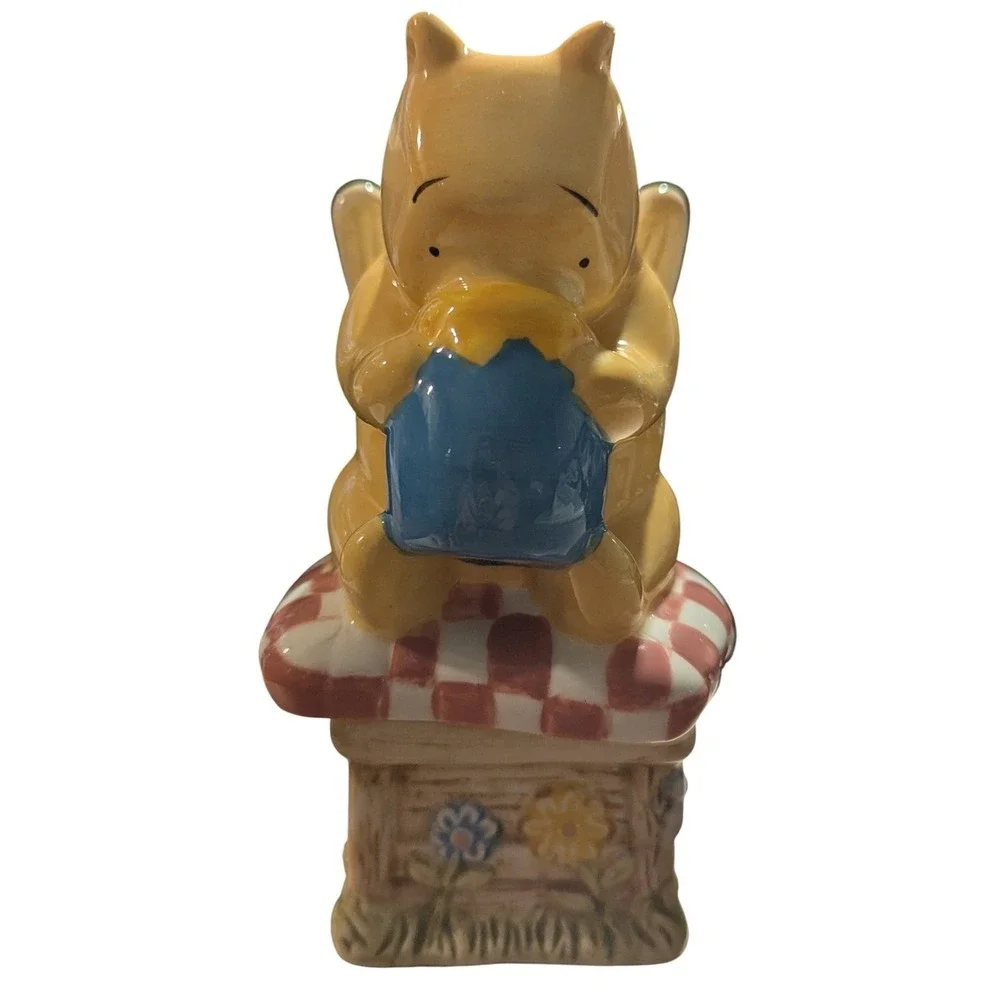 Vintage Disney Winnie the Pooh Treasure Craft Salt & Pepper Shaker Set Honey Pot